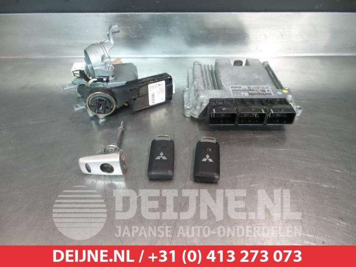 Used Engine management computer Mitsubishi Outlander (CW) 2.2 DI-D 16V 4x4 Price € 200,00 Margin scheme offered by V.Deijne Jap.Auto-onderdelen BV