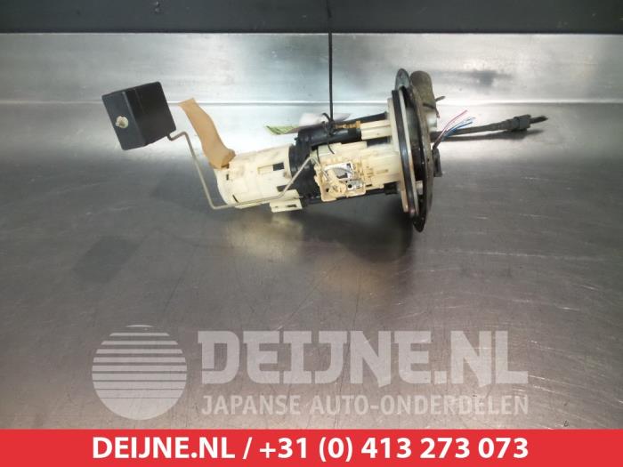 Gebrauchte Kraftstoffpumpe Elektrisch Daihatsu Sirion/Storia (M1) 1.0 12V Preis € 20,00 Margenregelung angeboten von V.Deijne Jap.Auto-onderdelen BV