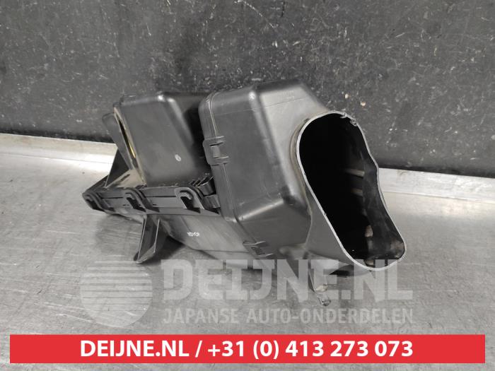 Begagnade Luftfilterhus Nissan Murano (Z50) 3.5 V6 24V 4x4 Pris € 50,00 Marginaltabell erbjuds av V.Deijne Jap.Auto-onderdelen BV