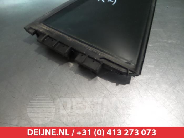 Usados Ventanilla triangular derecha detrás Toyota RAV4 (A3) 2.0 16V Valvematic 4x4 Precio € 35,00 Norma de margen ofrecido por V.Deijne Jap.Auto-onderdelen BV