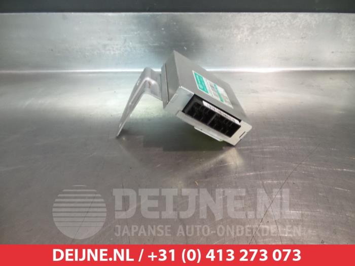 Used Automatic gearbox computer Kia Carnival 2 (FIB/FLD) 2.9 HPDi 16V Price € 25,00 Margin scheme offered by V.Deijne Jap.Auto-onderdelen BV