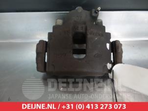 Used Front brake calliper, left Toyota Avensis (T22) 1.8 16V Price € 50,00 Margin scheme offered by V.Deijne Jap.Auto-onderdelen BV