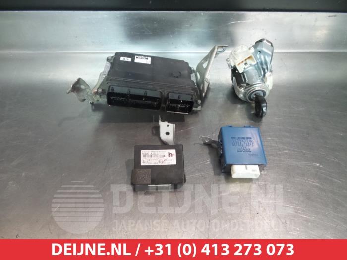 Used Engine management computer Toyota Auris (E15) 1.6 Dual VVT-i 16V Price € 75,00 Margin scheme offered by V.Deijne Jap.Auto-onderdelen BV