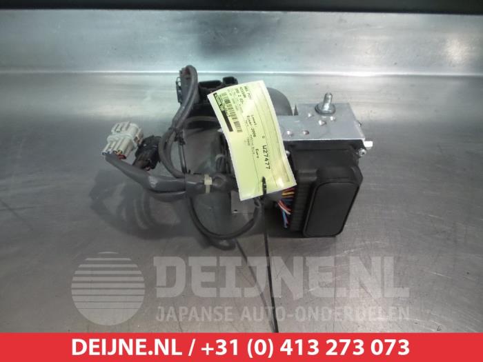Używane Pompa ABS Nissan 350 Z (Z33) 3.5 V6 24V Cena € 100,00 Procedura marży oferowane przez V.Deijne Jap.Auto-onderdelen BV
