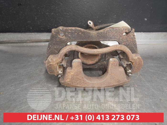 Gebrauchte Bremszange rechts vorne Toyota Avensis Wagon (T27) 2.0 16V D-4D-F Preis € 50,00 Margenregelung angeboten von V.Deijne Jap.Auto-onderdelen BV