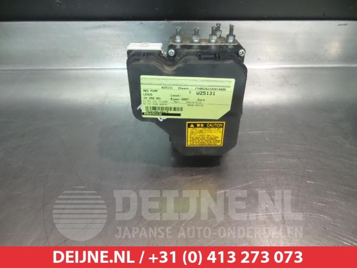 Begagnade ABS-pump Lexus IS (E2) 220d 16V Pris € 35,00 Marginaltabell erbjuds av V.Deijne Jap.Auto-onderdelen BV