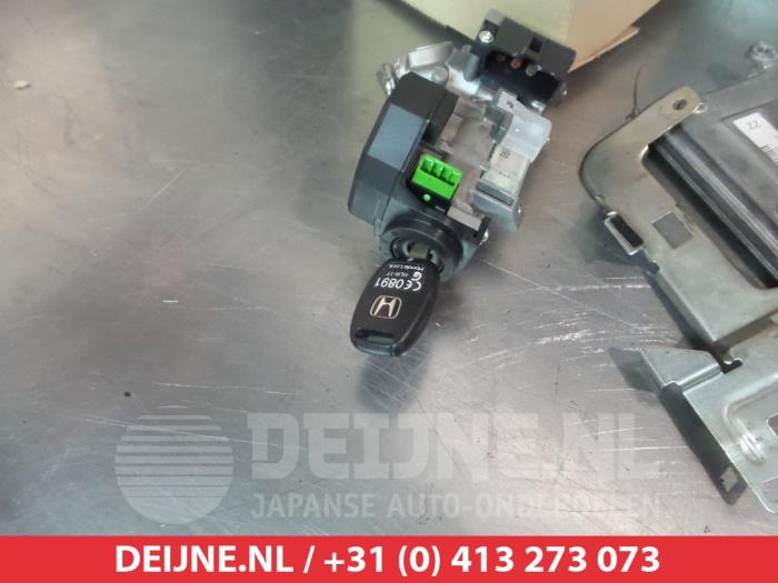 Używane Stacyjka + Kluczyk Honda Insight (ZE2) 1.3 16V VTEC Cena € 150,00 Procedura marży oferowane przez V.Deijne Jap.Auto-onderdelen BV