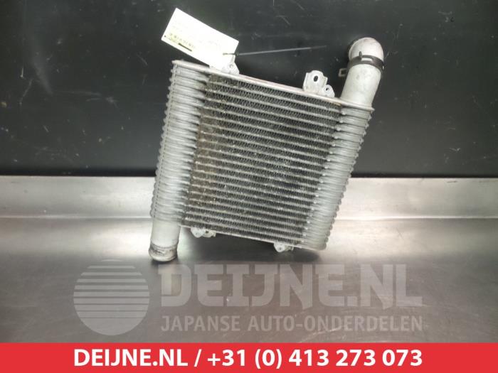 Usados Intercooler Kia Carens II (FJ) 2.0 CRDI 16V Precio € 75,00 Norma de margen ofrecido por V.Deijne Jap.Auto-onderdelen BV