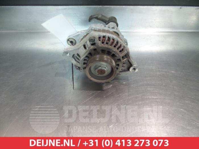 Usagé Dynamo Honda Jazz (GE) 1.4 i-Dsi Prix € 35,00 Règlement à la marge proposé par V.Deijne Jap.Auto-onderdelen BV