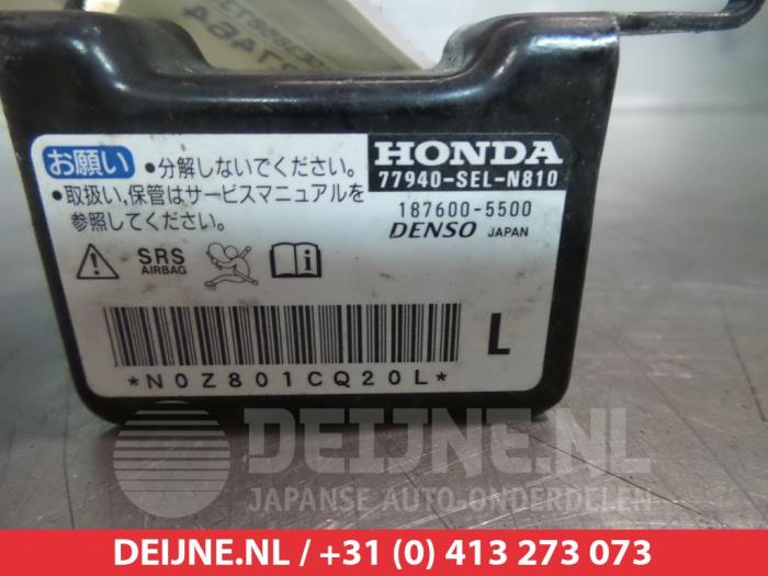 Détecteur airbag d'un Honda Jazz (GE) 1.4 i-Dsi 2007