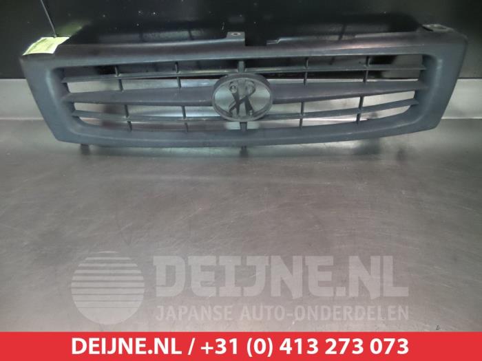 Używane Grill Hyundai Galloper 2.5 TCI Cena € 25,00 Procedura marży oferowane przez V.Deijne Jap.Auto-onderdelen BV