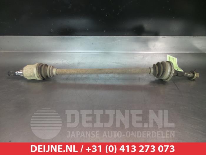 Gebrauchte Antriebswelle links hinten Nissan X-Trail (T30) 2.2 Di 4x4 Preis € 40,00 Margenregelung angeboten von V.Deijne Jap.Auto-onderdelen BV