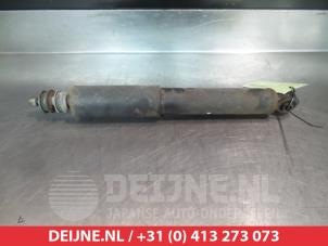 Used Fronts shock absorber, left Toyota HiAce II 2.5 D4-D 117 Price on request offered by V.Deijne Jap.Auto-onderdelen BV