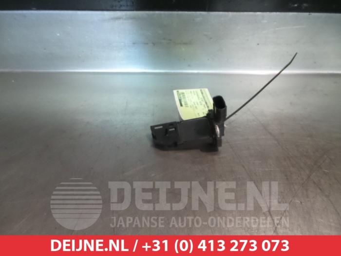 Begagnade Luftflödesmätare Toyota Yaris III (P13) 1.4 D-4D-F Pris € 30,00 Marginaltabell erbjuds av V.Deijne Jap.Auto-onderdelen BV