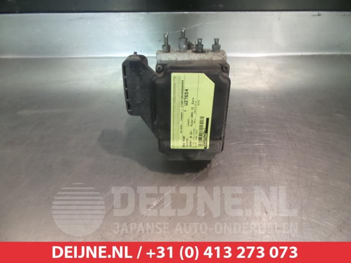 Usagé Pompe ABS Toyota Camry (CV30) 3.0i V6 24V Prix € 75,00 Règlement à la marge proposé par V.Deijne Jap.Auto-onderdelen BV