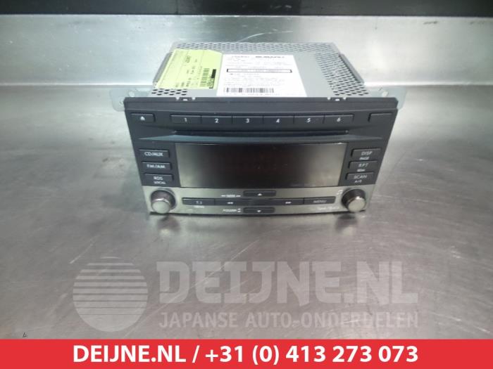 Używane Radio Subaru Impreza III (GH/GR) 2.0D AWD Cena € 75,00 Procedura marży oferowane przez V.Deijne Jap.Auto-onderdelen BV