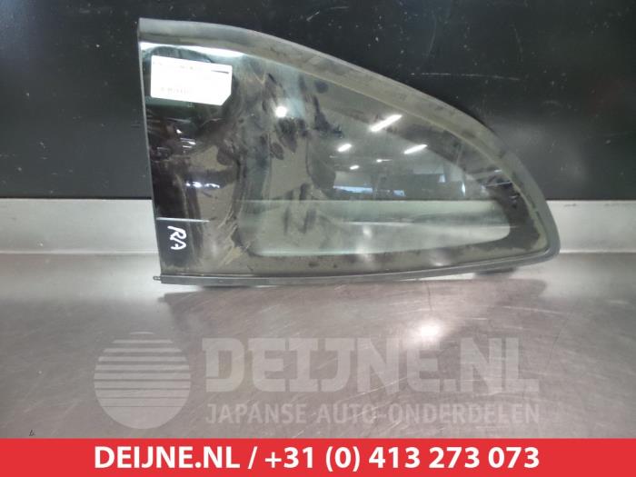 Usados Ventanilla triangular derecha detrás Hyundai Genesis Coupé (BK) 3.8 V6 24V Precio € 35,00 Norma de margen ofrecido por V.Deijne Jap.Auto-onderdelen BV