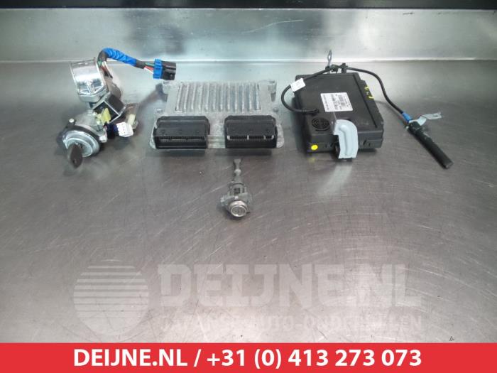 Used Engine management computer Hyundai Genesis Coupé (BK) 3.8 V6 24V Price € 125,00 Margin scheme offered by V.Deijne Jap.Auto-onderdelen BV