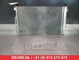 Klima Kondensor van een Hyundai Coupe 2.7 V6 24V 2005