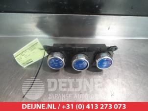 Used Heater control panel Mitsubishi L-200 2.5 TD 4x4 Price on request offered by V.Deijne Jap.Auto-onderdelen BV