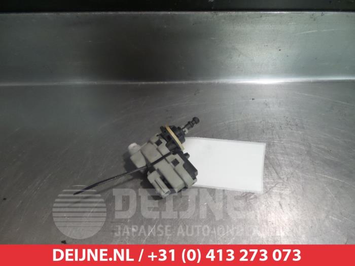 Używane Silnik reflektora Toyota Auris (E15) 2.2 D-CAT 16V Cena € 25,00 Procedura marży oferowane przez V.Deijne Jap.Auto-onderdelen BV