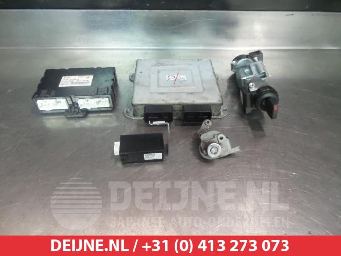 Used Engine management computer Mazda 5 (CR19) 1.8i 16V Price € 125,00 Margin scheme offered by V.Deijne Jap.Auto-onderdelen BV
