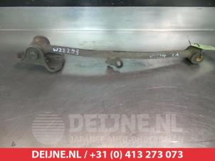 Used Rear wishbone, left Hyundai Accent 1.6 16V Price on request offered by V.Deijne Jap.Auto-onderdelen BV