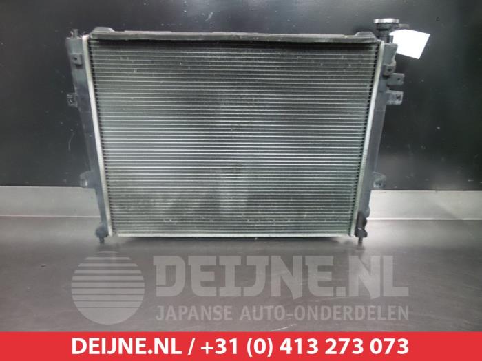 Usagé Radiateur Kia Carens III (FG) 2.0i CVVT 16V Prix € 100,00 Règlement à la marge proposé par V.Deijne Jap.Auto-onderdelen BV