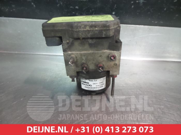 Usagé Bloc ABS Hyundai Accent Prix € 50,00 Règlement à la marge proposé par V.Deijne Jap.Auto-onderdelen BV
