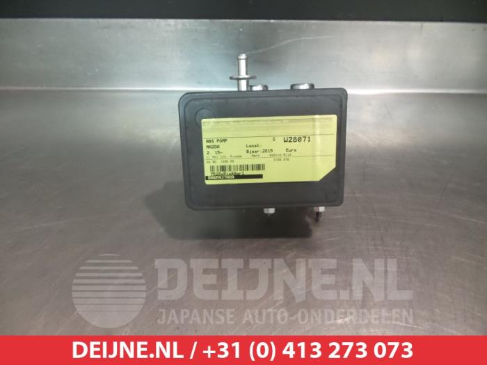 Usagé Pompe ABS Mazda 2 (DJ/DL) 1.5 SkyActiv-G 90 Prix € 150,00 Règlement à la marge proposé par V.Deijne Jap.Auto-onderdelen BV