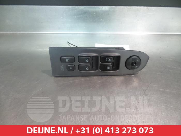 Usados Interruptor combinado de ventanillas Hyundai Trajet 2.0 CVVT 16V Precio € 35,00 Norma de margen ofrecido por V.Deijne Jap.Auto-onderdelen BV