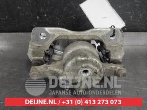 Used Front brake calliper, right Toyota Auris (E15) 1.8 16V HSD Full Hybrid Price € 35,00 Margin scheme offered by V.Deijne Jap.Auto-onderdelen BV