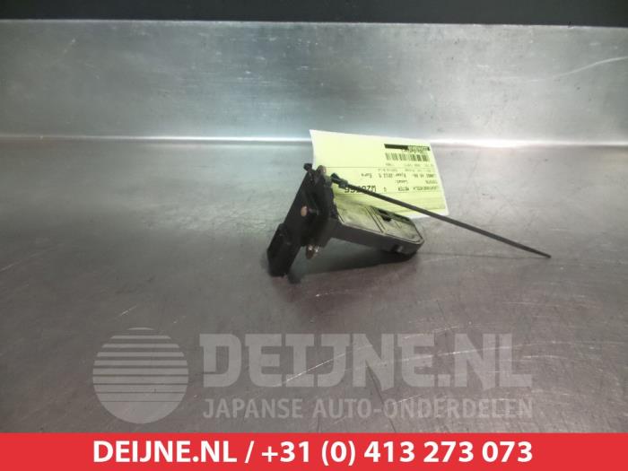Begagnade Luftflödesmätare Toyota Land Cruiser V8 (J20) 4.5 D-4D 32V Pris € 30,00 Marginaltabell erbjuds av V.Deijne Jap.Auto-onderdelen BV