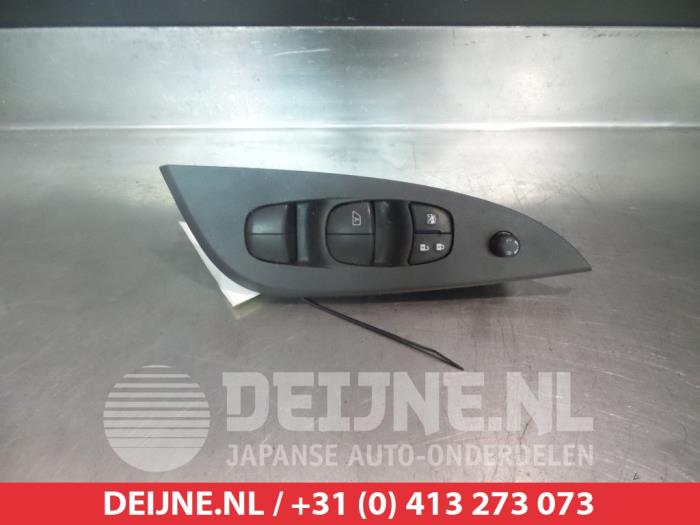 Usados Interruptor combinado de ventanillas Nissan Pulsar (C13) 1.2 DIG-T 16V Precio € 50,00 Norma de margen ofrecido por V.Deijne Jap.Auto-onderdelen BV