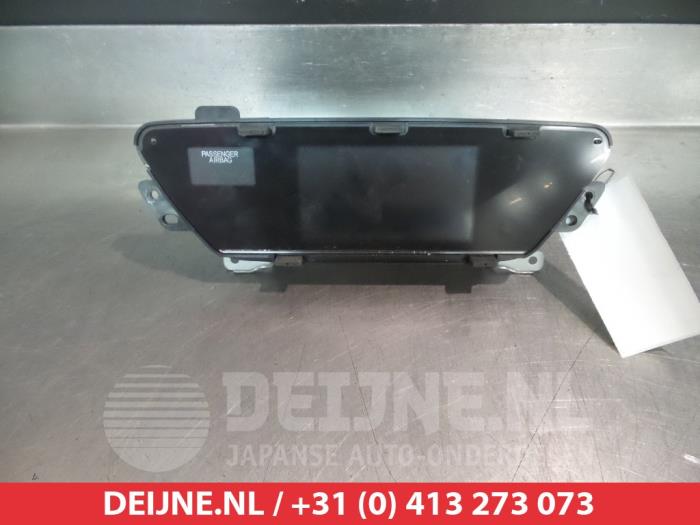 Begagnade Innerdisplay Honda CR-V (RM) 2.2 i-DTEC 16V 150 4x4 Pris € 50,00 Marginaltabell erbjuds av V.Deijne Jap.Auto-onderdelen BV