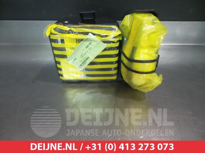 Begagnade Däckpump Lexus IS (E3) 300h 2.5 16V Pris € 20,00 Marginaltabell erbjuds av V.Deijne Jap.Auto-onderdelen BV