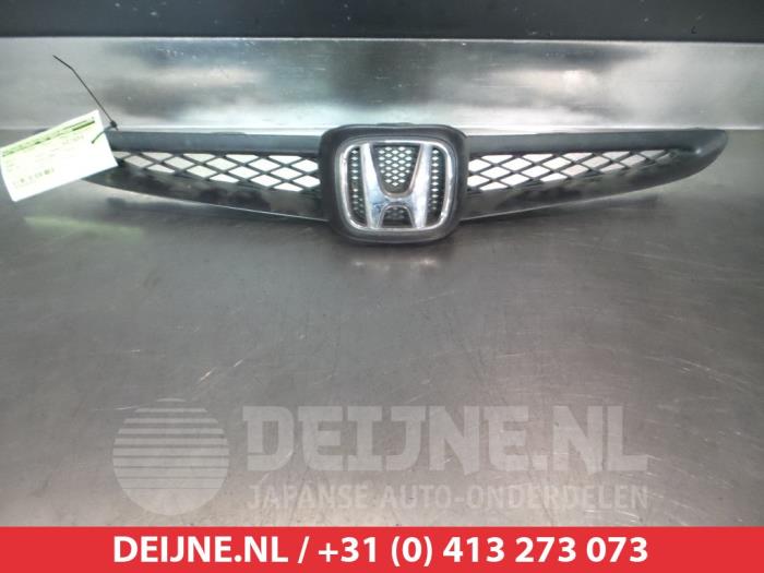 Używane Grill Honda Jazz (GD/GE2/GE3) 1.3 i-Dsi Cena € 30,00 Procedura marży oferowane przez V.Deijne Jap.Auto-onderdelen BV