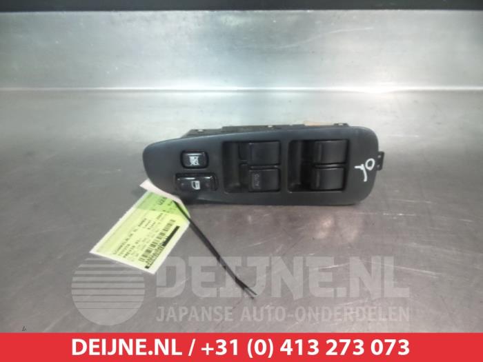 Usados Interruptor combinado de ventanillas Toyota Previa (R3) 2.4i 16V VVT-i Precio € 25,00 Norma de margen ofrecido por V.Deijne Jap.Auto-onderdelen BV