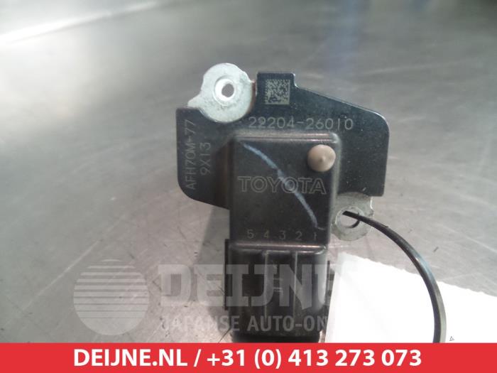 Luftmengenmesser van een Toyota Urban Cruiser 1.4 D-4D AWD 2010