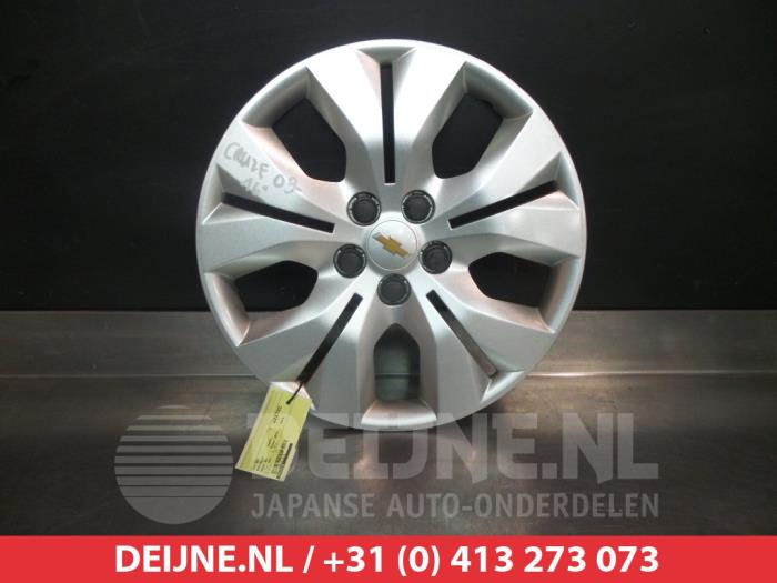 Wheel cover (spare) from a Daewoo Cruze 1.8 16V VVT Bifuel 2013