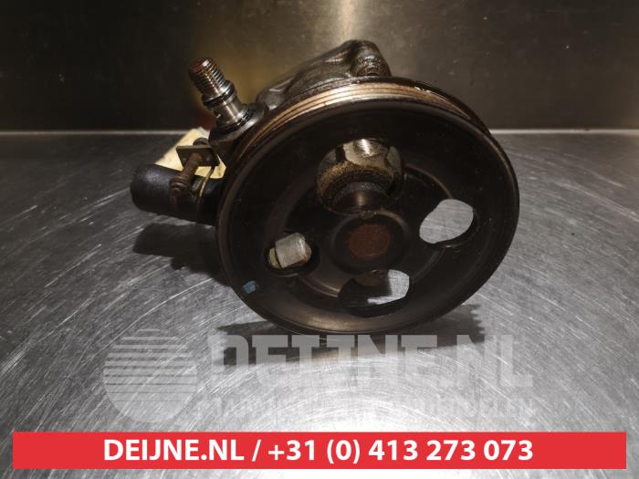 Usagé Pompe de direction Suzuki Swift Prix € 25,00 Règlement à la marge proposé par V.Deijne Jap.Auto-onderdelen BV