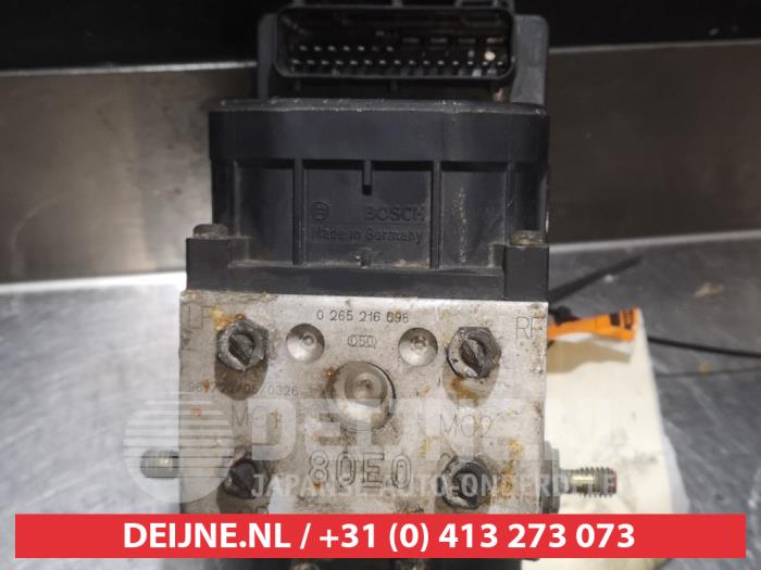 Usagé Pompe ABS Suzuki Swift (SF310/413) 1.0i Prix € 50,00 Règlement à la marge proposé par V.Deijne Jap.Auto-onderdelen BV