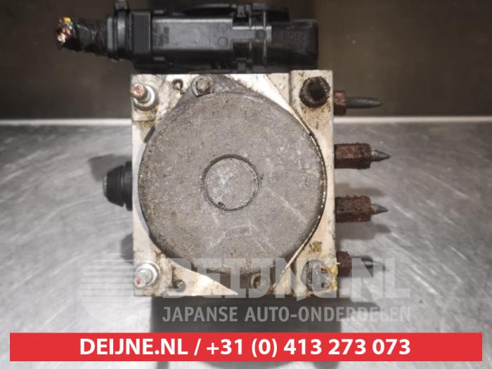 Usagé Pompe ABS Suzuki SX4 (EY/GY) 1.6 16V VVT Comfort,Exclusive Autom. Prix € 100,00 Règlement à la marge proposé par V.Deijne Jap.Auto-onderdelen BV