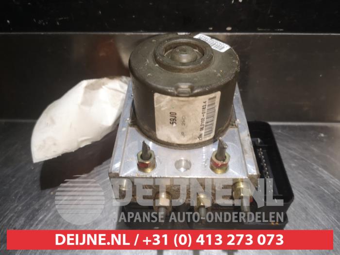 Usagé Pompe ABS Suzuki Liana (ERC/ERD/RH4) 1.4 DDiS 16V Prix € 35,00 Règlement à la marge proposé par V.Deijne Jap.Auto-onderdelen BV