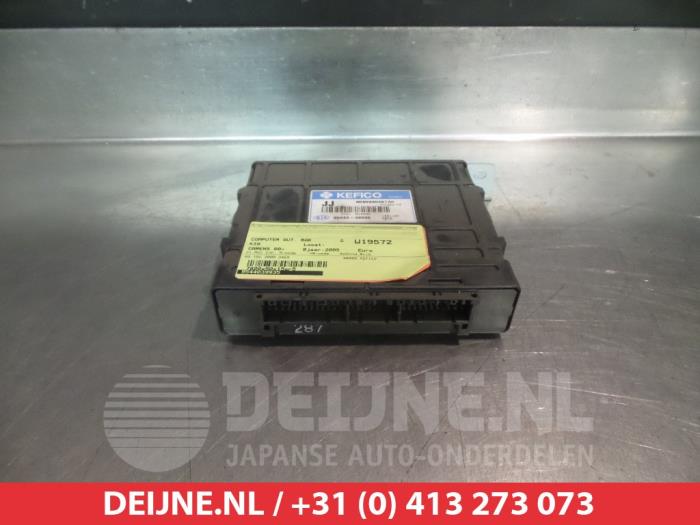 Used Automatic gearbox computer Kia Carens II (FJ) 2.0 CRDI 16V Price € 35,00 Margin scheme offered by V.Deijne Jap.Auto-onderdelen BV
