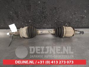 Used Front drive shaft, left Nissan Navara (D40) 2.5 dCi 16V 4x4 Price € 75,00 Margin scheme offered by V.Deijne Jap.Auto-onderdelen BV