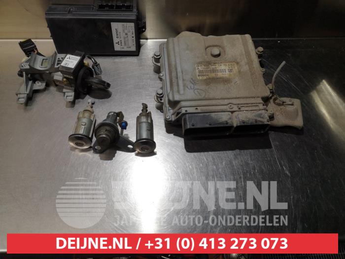Used Engine management computer Mitsubishi Colt (Z2/Z3) 1.5 DI-D 12V HP Price € 125,00 Margin scheme offered by V.Deijne Jap.Auto-onderdelen BV