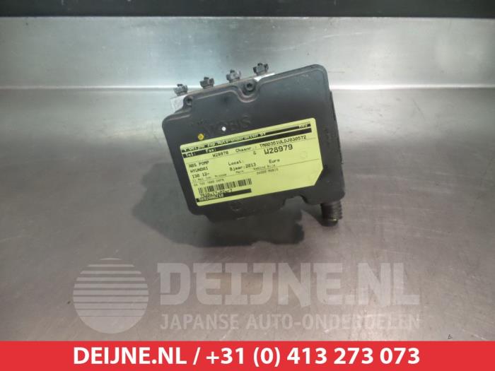 Używane Pompa ABS Hyundai i30 (GDHB5) 1.6 CRDi 16V VGT Cena € 75,00 Procedura marży oferowane przez V.Deijne Jap.Auto-onderdelen BV