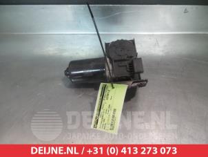 Used Front wiper motor Ssang Yong Rodius 2.7 270 Xdi 20V 4x2 Price on request offered by V.Deijne Jap.Auto-onderdelen BV