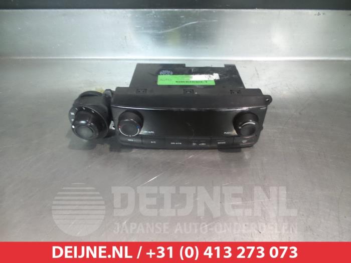 Begagnade Värmekontrollpanel Ssang Yong Rodius 2.7 270 Xdi 20V 4x2 Pris € 35,00 Marginaltabell erbjuds av V.Deijne Jap.Auto-onderdelen BV